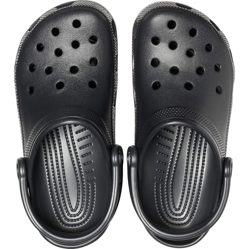 Lightweight And Versatile Comfortable Synthetic Clogs