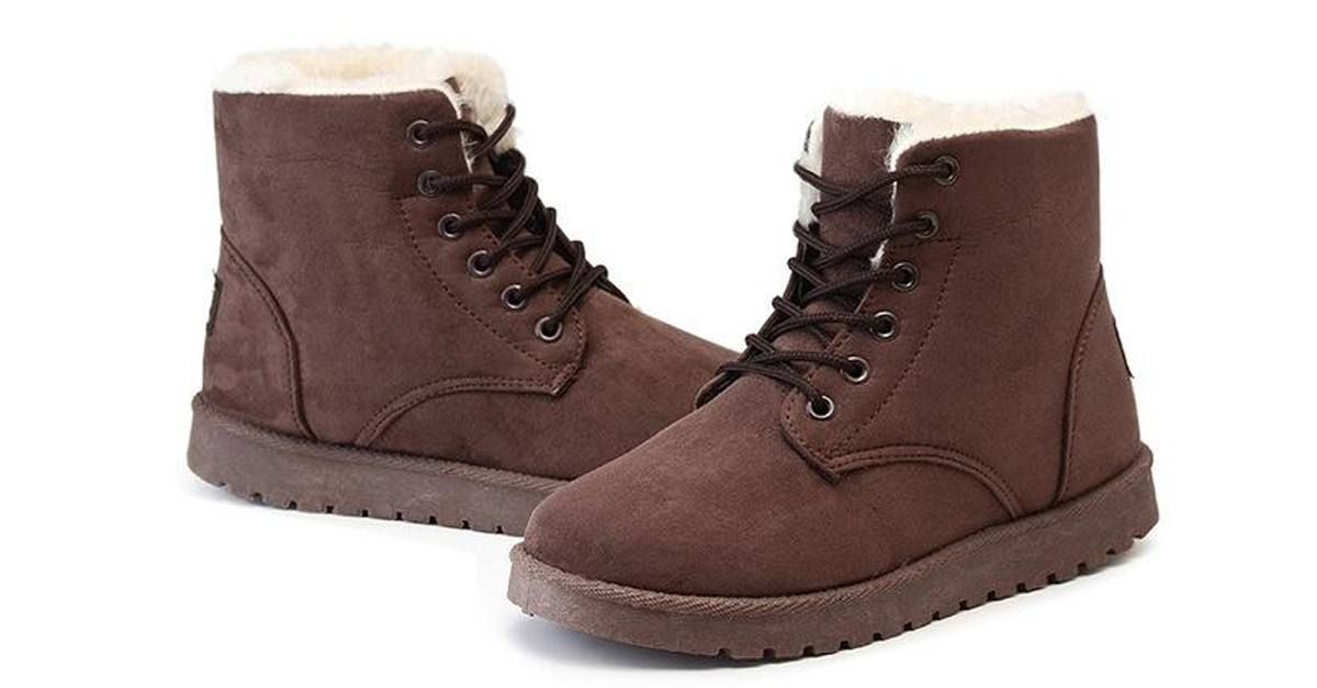 Brown comfy boots.