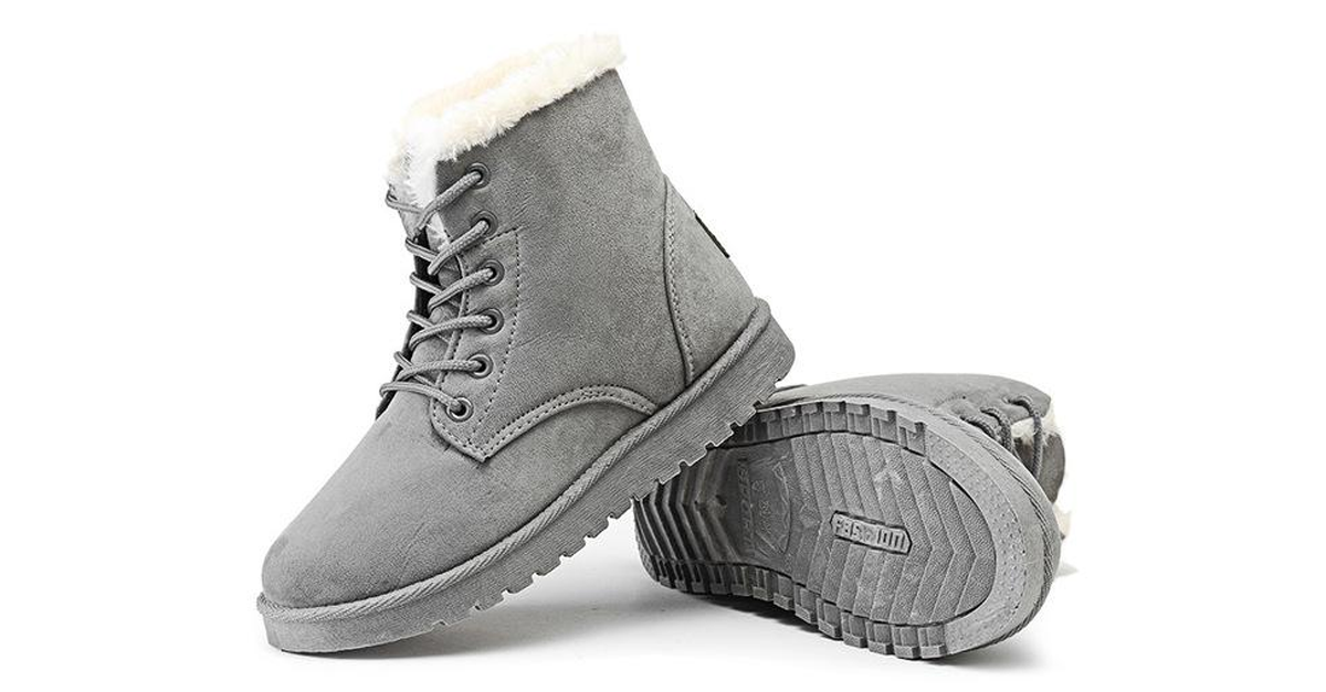 Grey comfy boots.